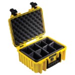 OUTDOOR kuffert i gul med polstret skillevæg 330x235x150 mm Volume: 11,7 L Model: 3000/Y/RPD